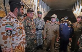 حضور شبانه و سرزده امیر سرلشکر موسوی در جمع چتربازان تیپ 55 هوابرد
