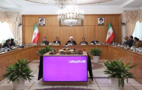 کدام ۲۰ میلیون ایرانی امشب کمک معیشتی دولت می‌گیرند