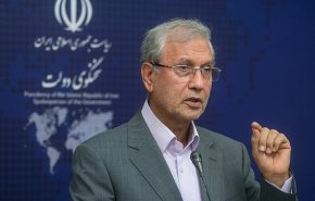 سخنگوی دولت:‌ رئیس‌جمهور خود را فدای منافع کشور و مردم کرد/ اصلاح قیمت بنزین از موضوعات مهم چالش برانگیز بوده است/ ۷۵ درصد از افراد جامعه مشمول طرح حمایتی می‌شوند