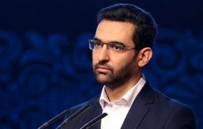آذری جهرمی: اینترنت داخلی معنا ندارد
