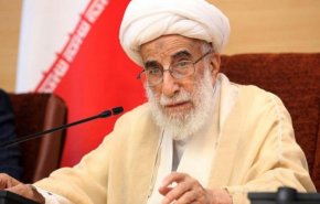 آیت‌الله جنتی: حساب معترضان از اشرار جداست/ مسئولان باید درباره قیمت بنزین ذهن‌ها را آماده می‌کردند