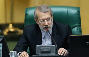 لاریجانی: درآمد حاصل از افزایش قیمت بنزین به مردم اختصاص داده شود