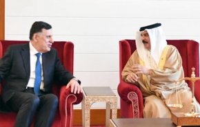 دیدار رئیس دولت وفاق ملی لیبی با شاه بحرین و نارضایتی ابوظبی و ریاض
