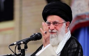 هزاران نفر از بسیجیان با رهبر انقلاب دیدار کردند
