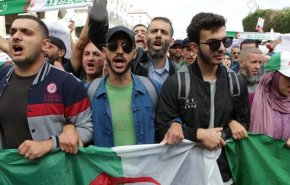 تظاهرات الجزائر‌ی‌ها برای چهل و یکمین هفته متوالی در آستانه انتخابات
