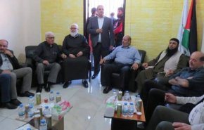 بازدید هیأت حماس از اردوگاه‌های فلسطینی در لبنان

