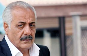 فنان سوري ينشر صورة له مع والدته قبل 58 عاما..شاهد