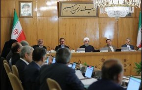 تصویب ارز ۴۲۰۰ تومانی برای تأمین کالا‌های اساسی، دارو و تجهیزات پزشکی