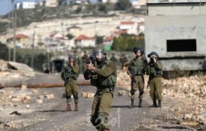 زخمی شدن یک جوان فلسطینی در درگیری ها در الخلیل