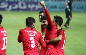 برسبوليس يستعيد توازنه بفوز كبير على ذوب آهن في الدوري الايراني