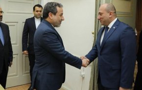تأکید عراقچی بر حل مشکلات کنسولی اتباع ایرانی در گرجستان
