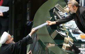 احتمال حدف بنزین دونرخی در بودجه ۹۹ / دو سوم بودجه کل کشور همچنان بودجه شرکت های دولتی، بانک ها و موسسات انتفاعی وابسته به دولت است/ قطع هزینه حقوق و دستمزد از محل درآمد نفتی برای اولین بار درکشور 