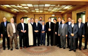 رئیس و جمعی از اعضای کمیسیون امنیت ملی با ظریف دیدار کردند