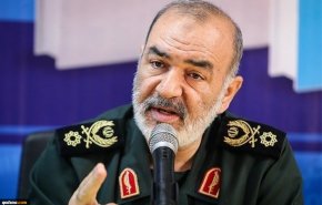 سرلشکر سلامی: تعهد کرده‌ایم ایران را در همه عرصه‌ها از بیگانه بی‌نیاز کنیم
