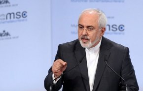 طرح پیشنهادی ایران برای کاهش تنش درخلیج فارس در قطر/ انتقاد ظریف از گسیل یک چهارم جنگ افزار جهان به منطقه خلیج فارس/ جنگ‌افزارهای مرگبار، ارمغان آمریکا برای مردم منطقه