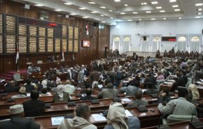 عضو پارلمانِ وابسته به دولت مستعفی یمن خواستار اتحاد با انصارالله شد