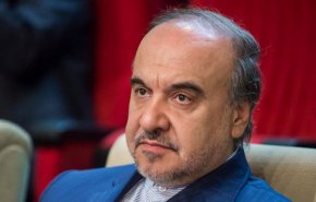 وزیر ورزش: هواداران استقلال چند روز صبر کنند/ همه در تلاش هستیم استراماچونی برگردد