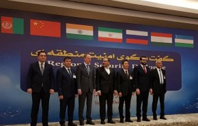 شمخانی: تروریسم، افراط گرایی و حضورزیان بار قدرتهای خارجی،اصلی ترین تهدیدات منطقه
