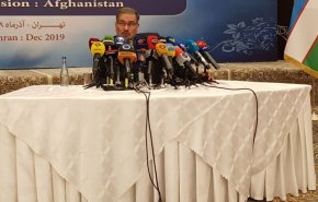 شمخانی: آمریکا پروپاگاندی توخالیست/ کمک نظامی ایران به طالبان کذب است