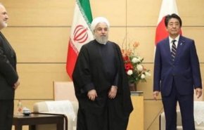 مراسم یلدا در دیدار روحانی و آبه‌شینزو+ عکس