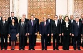 اجتماع السيسي بالوزراء الجدد عقب أدائهم اليمين الدستورية