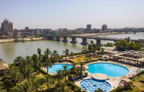 إبسِمي بغدادُ لا تكتئبي