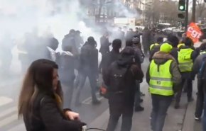 آغاز پنجاه‌ونهمین شنبه تظاهرات ضد نظام سرمایه‌داری در فرانسه

