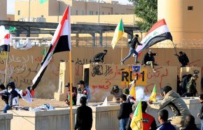 صور .. السفارة الاميركية بعد انتهاء الاحتجاجات