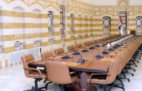  سباق بين التأليف الحكومي وقطع الطرقات اللبنانية 
