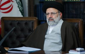 در سال جدید خود را موظف می‌دانیم اجازه ندهیم هیچ بهانه‌ای چرخ صنعت و موتور خدمات رسانی را کُند کند 