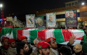 لحظه به لحظه با تشییع پیکر شهید سلیمانی و هم‌رزمانش در ایران