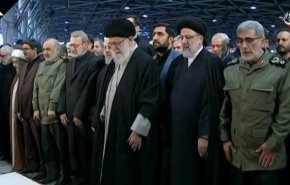 عبارات خاصی که رهبر معظم انقلاب در نماز بر پیکر سردار سلیمانی و ابومهدی قرائت کردند + ترجمه