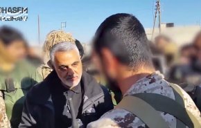 صحبت‌های قابل تامل سردار شهید سلیمانی در جمع رزمندگان/ زنان و بچه‌ها در میان این همه گرگ منتظر شما هستند