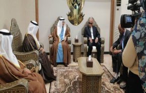 قرقاش يصل الخرطوم في زيارة تستمر يومين