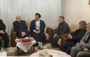 وزیر اطلاعات از خانواده یکی از شهدای حادثه هواپیما دلجویی کرد

