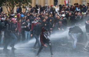 220 زخمی در خشونت‌آمیزترین درگیری‌ها در لبنان در زمان آغاز تظاهرات