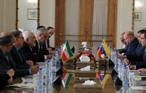 وزیر خارجه ونزوئلا در دیدار با ظریف: به افتخار شهید سلیمانی باید بیش از پیش روابط 2 کشور را گسترش دهیم
