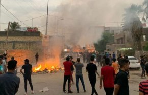 معترضان در عراق جاده پالایشگاه نفت سماوه را بستند