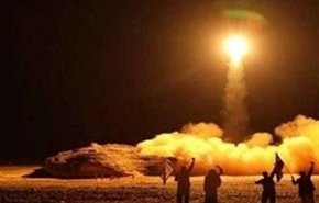 حمله موشکی به پادگان شبه نظامیان منصور هادی در شرق یمن
