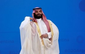 كل دقيقة بمليار.. ولي العهد السعودي سكب الماء على الرمال  
