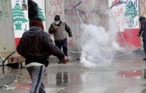 تظاهرات لبنانی ها مقابل پارلمان به خشونت کشیده شد