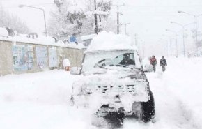 بارش برف شدید و کولاک/ دانشگاه ها و مدارس گیلان تعطیل شد/ تاخیر در شروع ساعت کار ادارات دولتی بعلت یخبندان