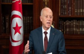 الرئيس التونسي: لن أسمح بالمناورة تحت عباءة الدستور
