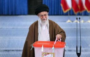 رهبر معظم انقلاب: انتخابات متضمن منافع ملی و روز احقاق حق مدنی ملت است