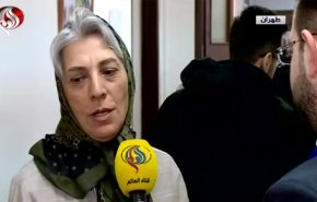 مواطنة مسيحية ايرانية تتحدث للعالم حول سبب مشاركتها في الانتخابات