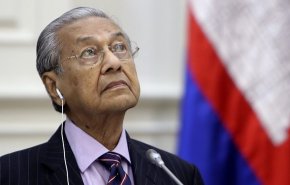 «ماهاتیر محمد» درخواست استعفا کرد