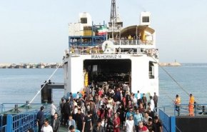 اعادة المسافرين الايرانيين العالقين في الامارات بحرا
