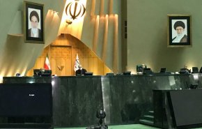 جلسه فوق العاده کمیسیون بهداشت مجلس با حضور لاریجانی و نمکی برگزار شد