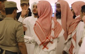 ادامه یکه‌تازی بن سلمان.. بازداشت ۲۹۸ مقام دولتی در عربستان