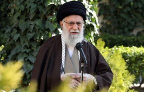حکم سفرهای غیرضروری در این ایام/ رهبرانقلاب: جایز نیست و نماز کامل است
